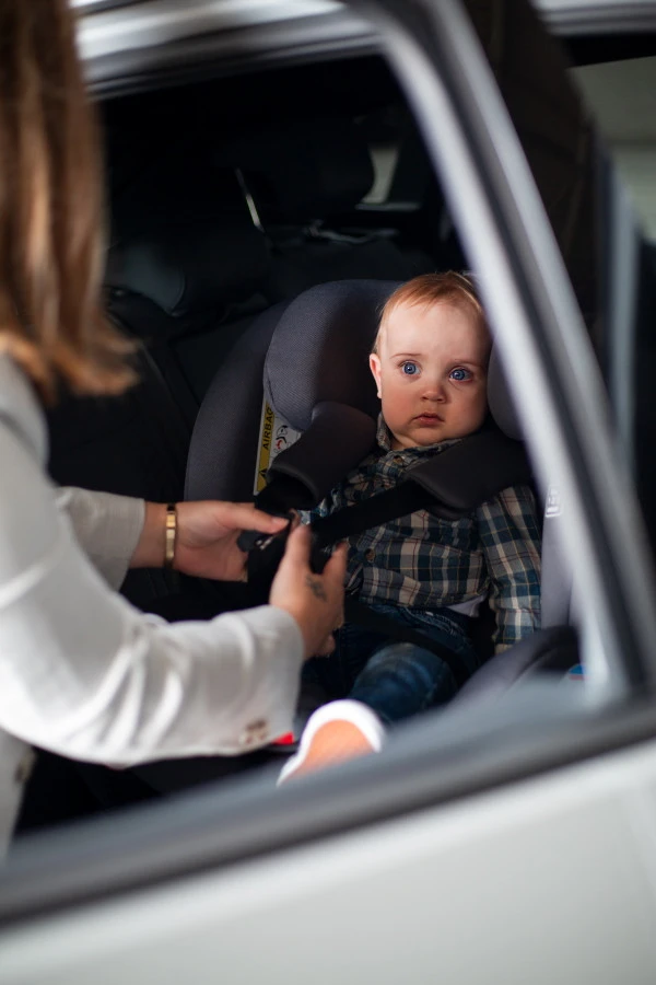 Ding Cruz Dark Grey 360° Isofix Autostoel 0-36kg DI-101920 12 Ding Cruz Dark Grey 360° Isofix Autostoel 0-36kg DI-101920 - Afbeelding 12