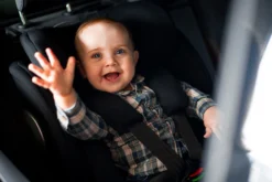 Ding Mace Blue 360° I-Size Autostoel 0-36kg DI-111919 26 Ding Mace Blue 360° I-Size Autostoel 0-36kg DI-111919 -Babyproducten di 111917 lifestyle 03 3