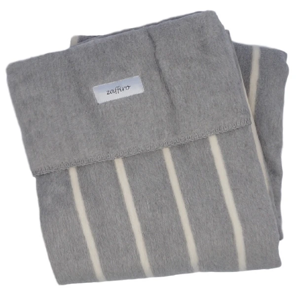 Zaffiro Grijs & Ecru Gestreept 100 X 150 Cm Ledikantdeken 15366 1 Zaffiro Grijs & Ecru Gestreept 100 X 150 Cm Ledikantdeken 15366