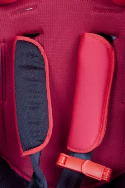 Babygo Protect Red Autostoel 9-36 Kg 3803 14 Babygo Protect Red Autostoel 9-36 Kg 3803 -Babyproducten i no380 3 protect rubberdots1