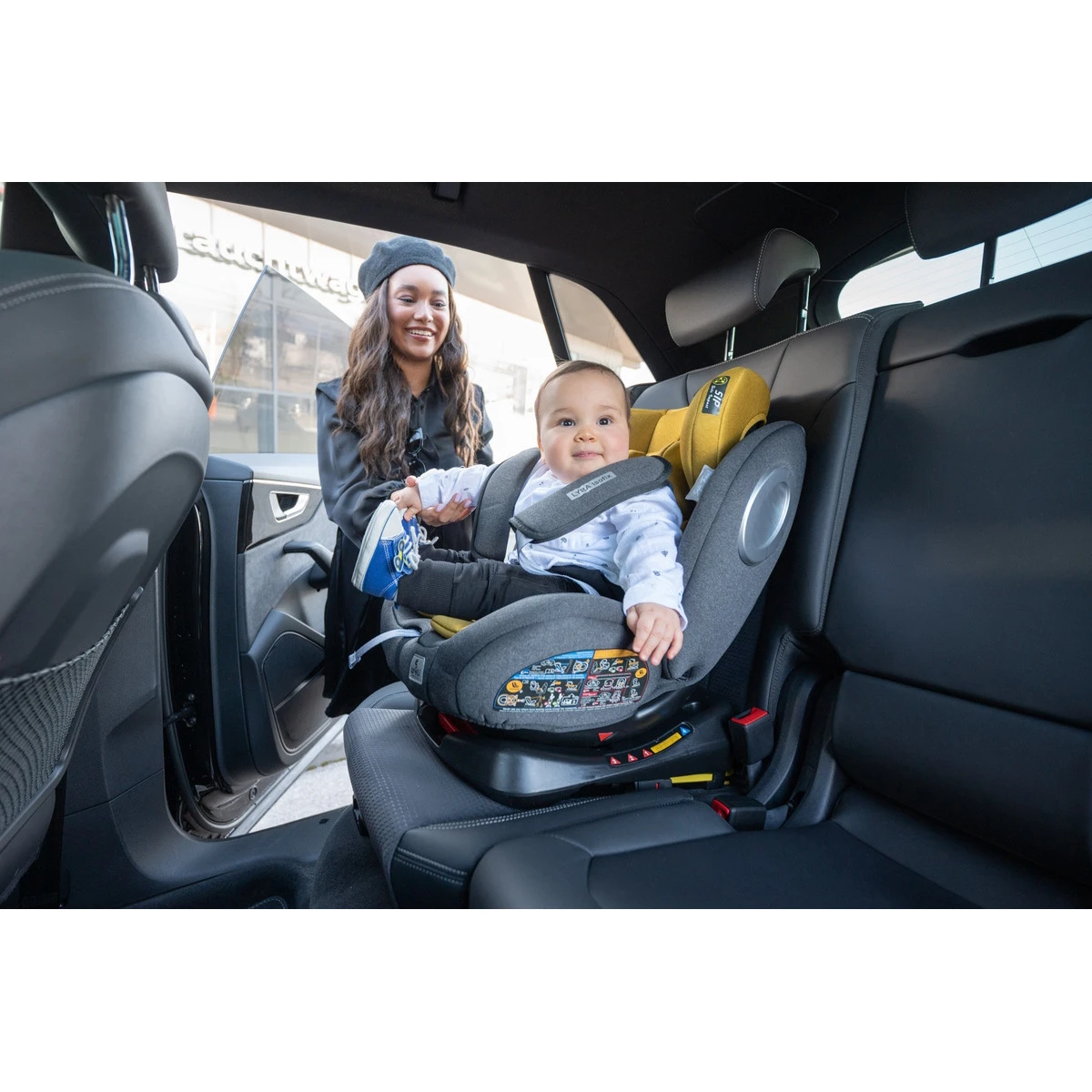 Lorelli Lyra Black 0-36 Kg Isofix 360º Autostoel 1007145-2305 8 Lorelli Lyra Black 0-36 Kg Isofix 360º Autostoel 1007145-2305 - Afbeelding 8