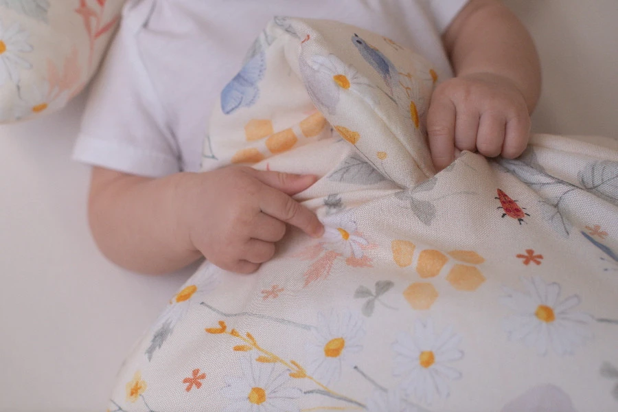 MamaLoes Amy Bamboo Nature Meadow Beige 60 X 80 Cm Deken 82667 2 MamaLoes Amy Bamboo Nature Meadow Beige 60 X 80 Cm Deken 82667 - Afbeelding 2