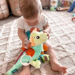 Playgro Sensory Friends Dusty Dragon Buggyspeeltje P0188473 17 Playgro Sensory Friends Dusty Dragon Buggyspeeltje P0188473 -Babyproducten playgro sensory friends dusty dragon buggyspeeltje p0188473 .7