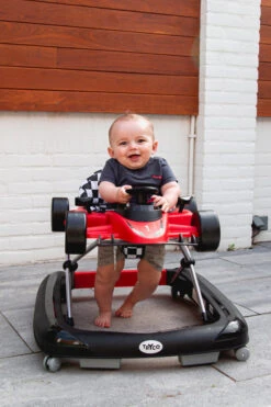 Tryco F1 Racer Black 2-in-1 Loopstoel En Loopwagen TR-362703 23 Tryco F1 Racer Black 2-in-1 Loopstoel En Loopwagen TR-362703 -Babyproducten tr 362702 03 1 1